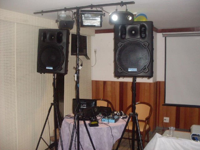 Foto 1 - Som,iluminao com gerador para eventos e festas