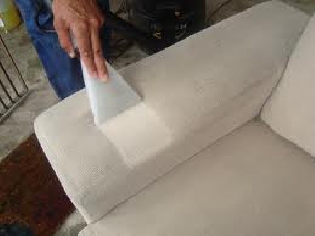 Foto 1 - Lavagem e higienizao de sof ,colchoes